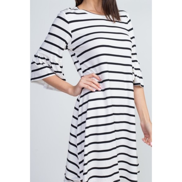 Women's Ruffled 3/4 Sleeve Striped Summer Dress WH - Picture 4 of 5